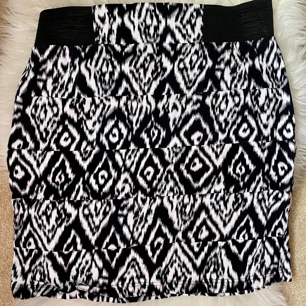 DOTS Pencil Skirt